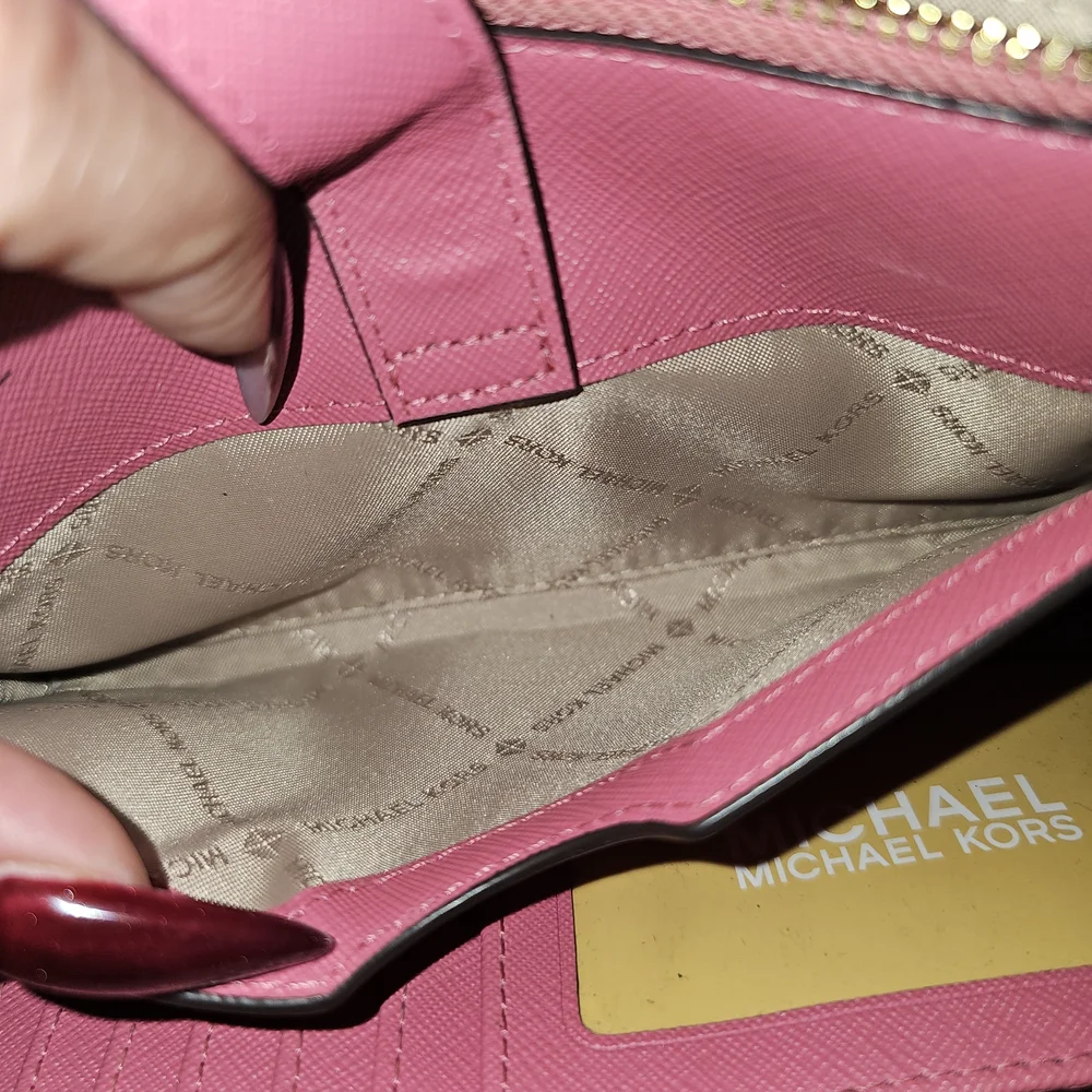 Michael Kors Smartphone Berry Wine Wallet Wristlet - Picture 7 of 8